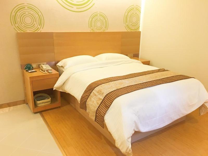 Greentree Inn Jiangxi Fuzhou Gandong Bridge Express Hotel Exteriör bild