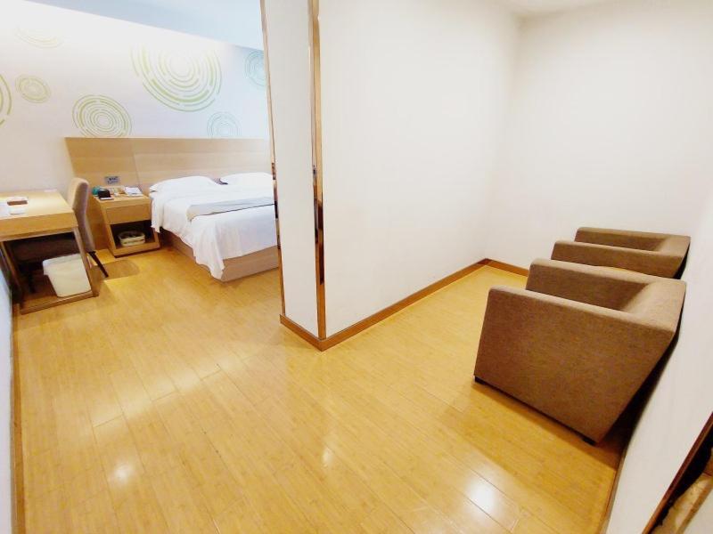 Greentree Inn Jiangxi Fuzhou Gandong Bridge Express Hotel Exteriör bild
